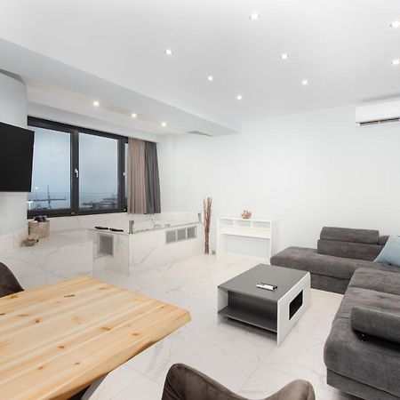 Sea & City Luxury Suite เทสซาโลนิกิ ภายนอก รูปภาพ