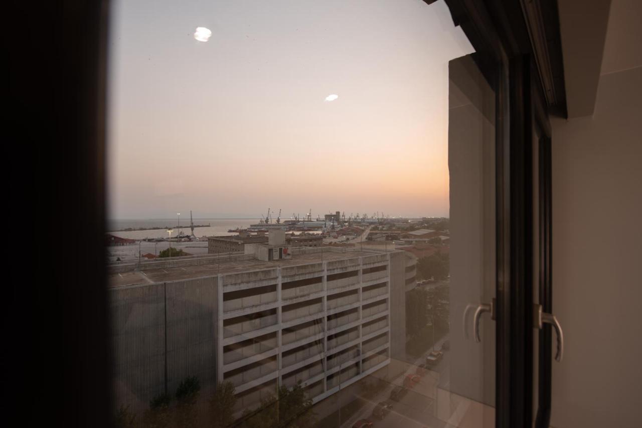 Sea & City Luxury Suite เทสซาโลนิกิ ภายนอก รูปภาพ