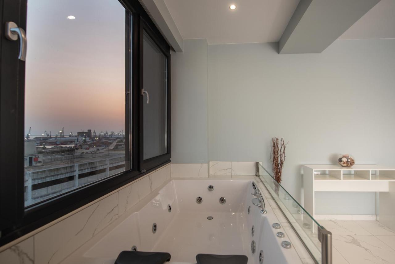 Sea & City Luxury Suite เทสซาโลนิกิ ภายนอก รูปภาพ