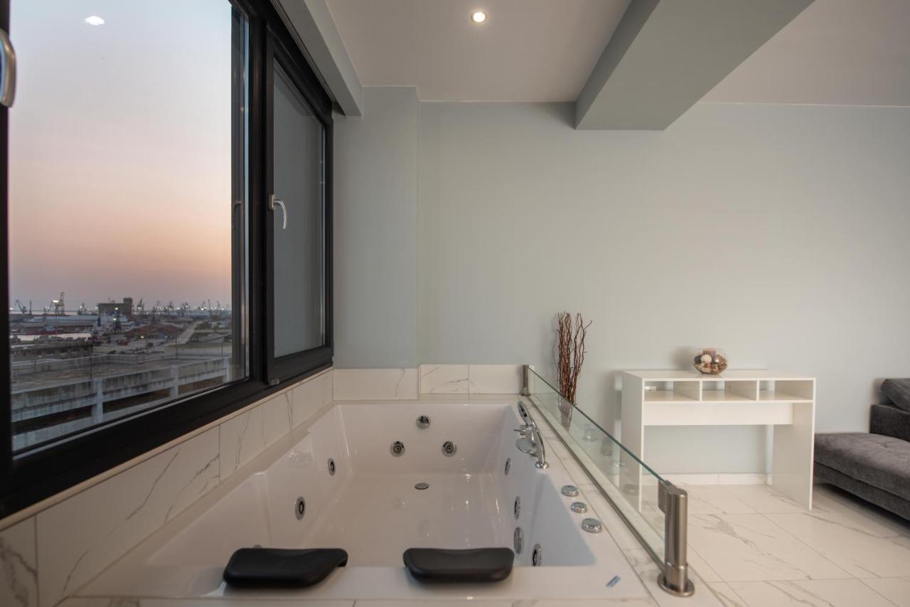 Sea & City Luxury Suite เทสซาโลนิกิ ภายนอก รูปภาพ